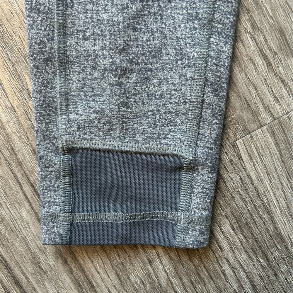 Ivivva by Lululemon size 14 youth yoga pants with side pockets in grey - Picture 4 of 8